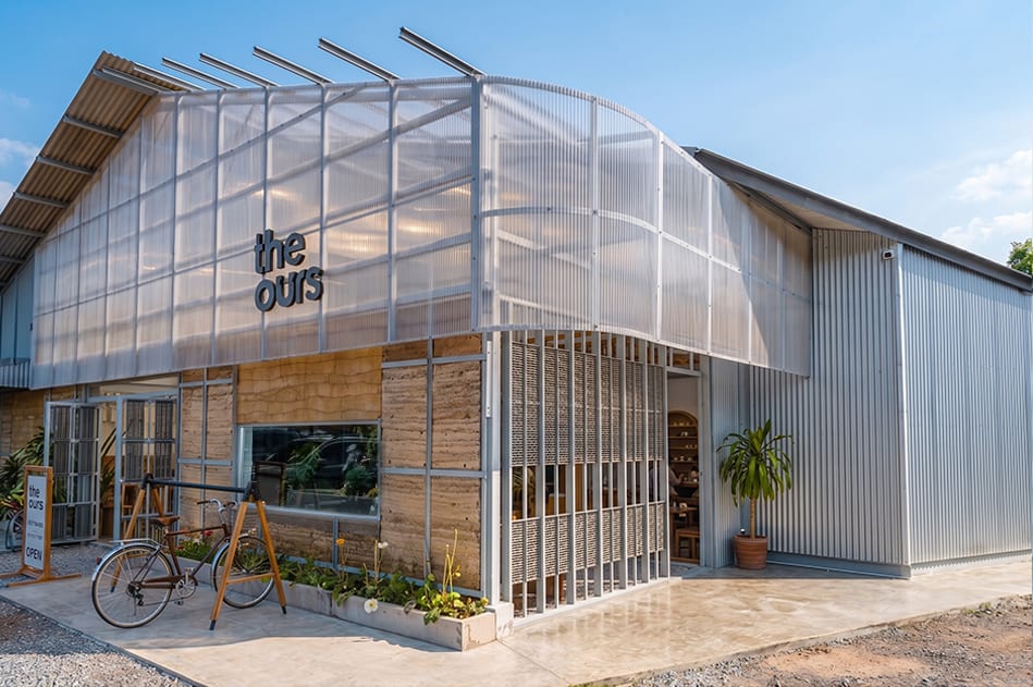 tHEOUrs Cafe — 1